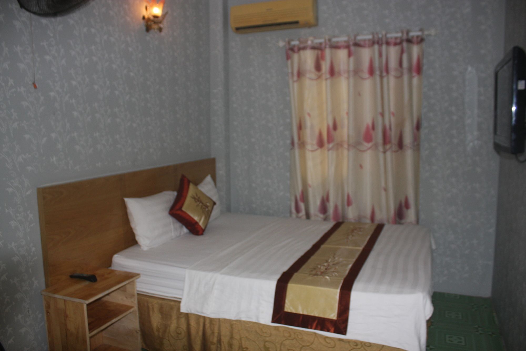 Koniko Hotel Хошимин Екстериор снимка