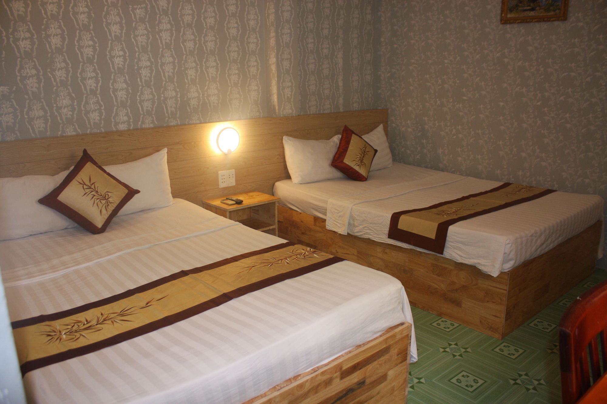 Koniko Hotel Хошимин Екстериор снимка