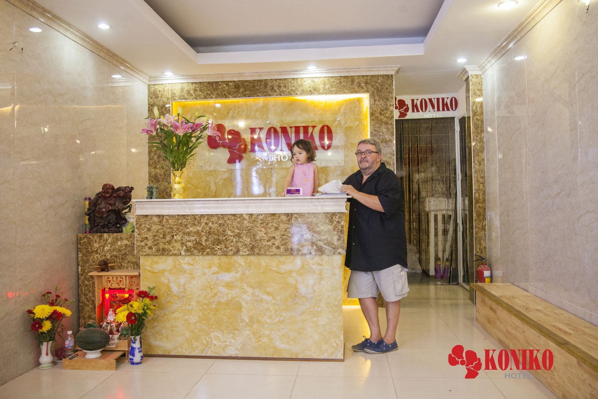 Koniko Hotel Хошимин Екстериор снимка