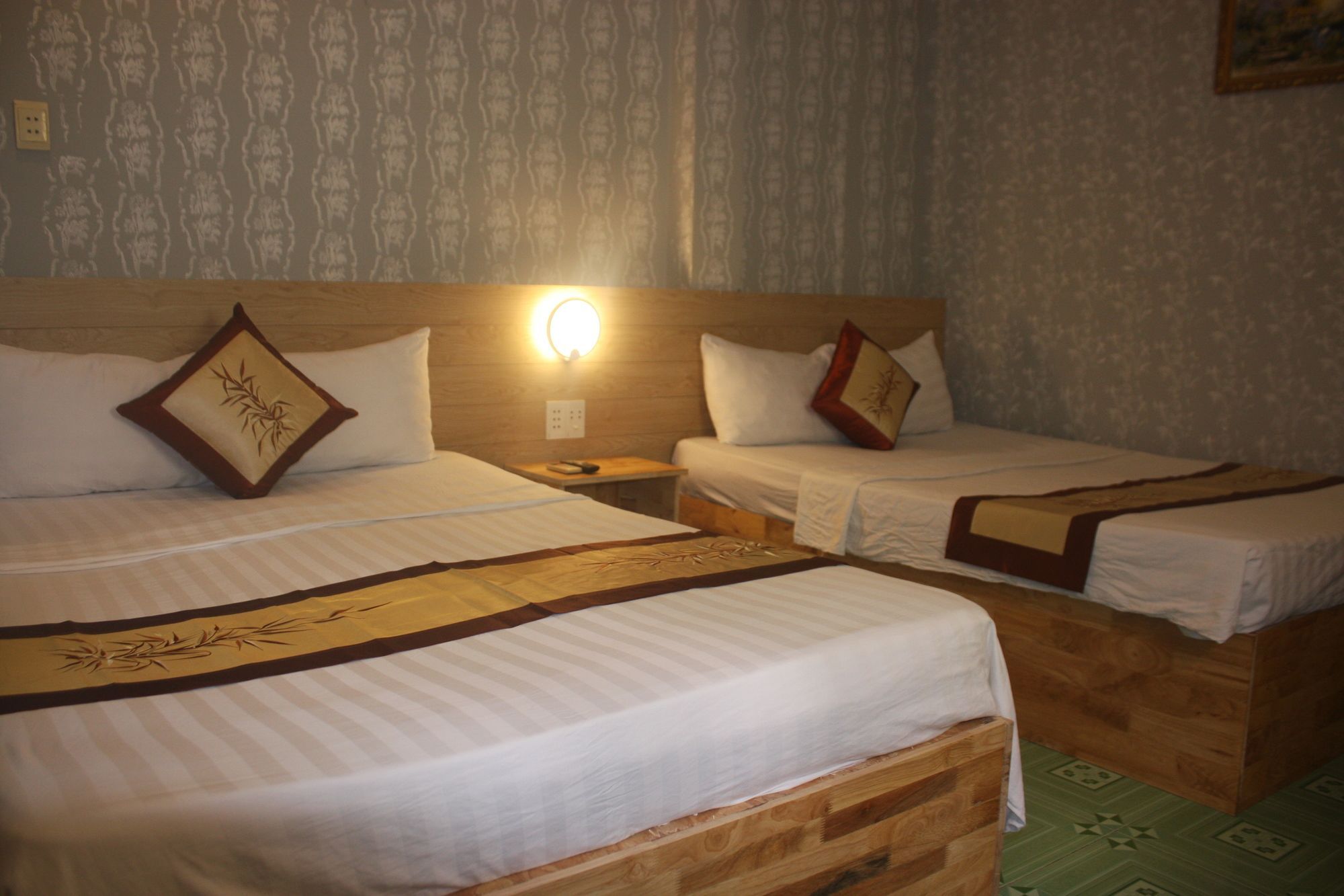 Koniko Hotel Хошимин Екстериор снимка