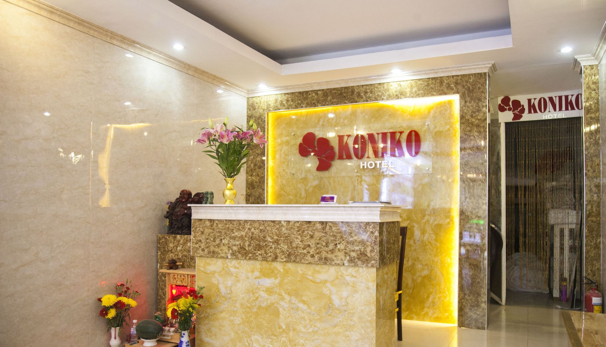 Koniko Hotel Хошимин Екстериор снимка