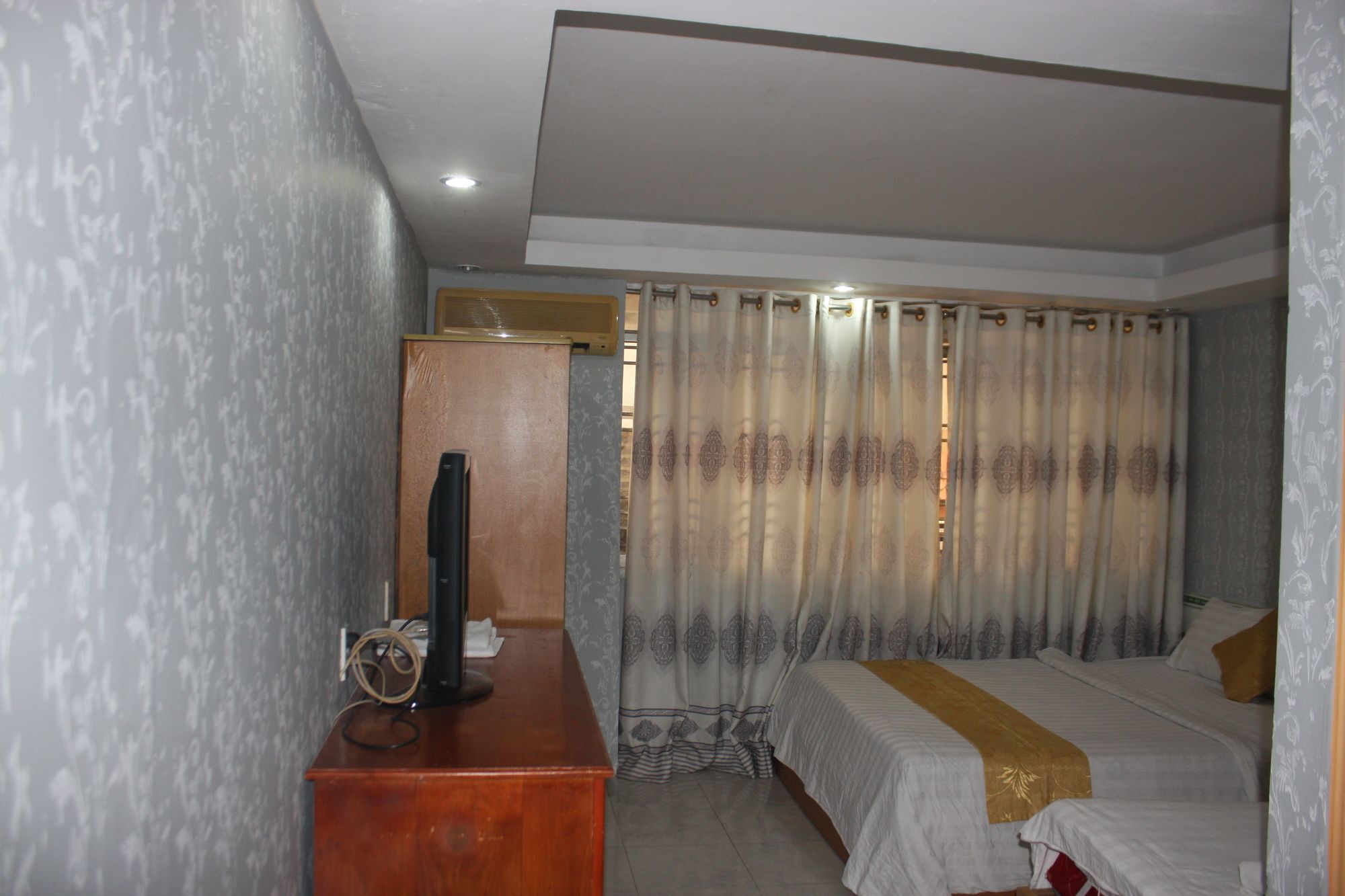 Koniko Hotel Хошимин Екстериор снимка
